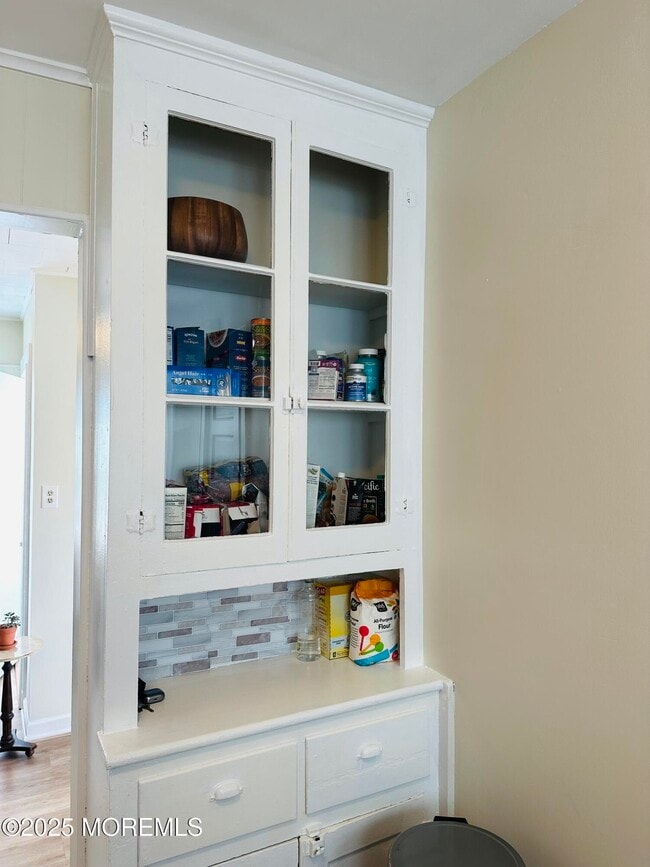 Building Photo - 213 Park Pl Ave