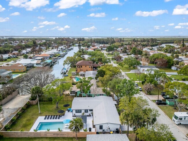 Building Photo - 115 Esther Dr