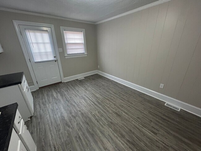 Building Photo - Four Bedroom Two Bath House for Rent $1100.00 per Month