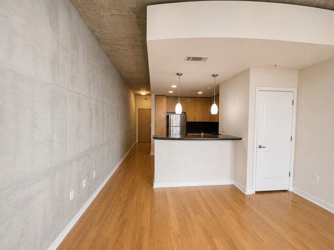 Building Photo - Condo High Rise - Lady Bird Lake Views