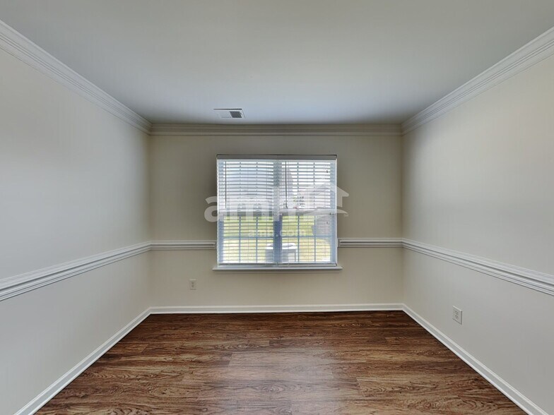 Building Photo - 11240 Anna Rose Rd