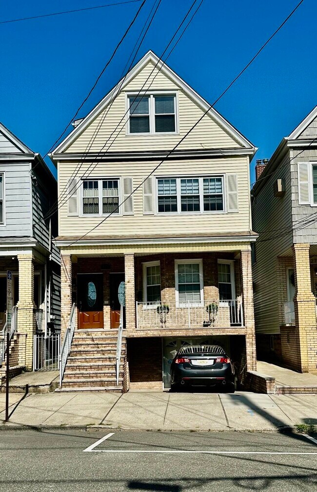 Building Photo - 277 Avenue A