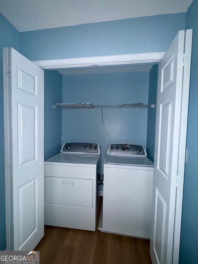 Building Photo - 3871 Pleasant Oaks Dr