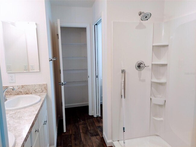 Building Photo - 3263 Sherfinski Ave