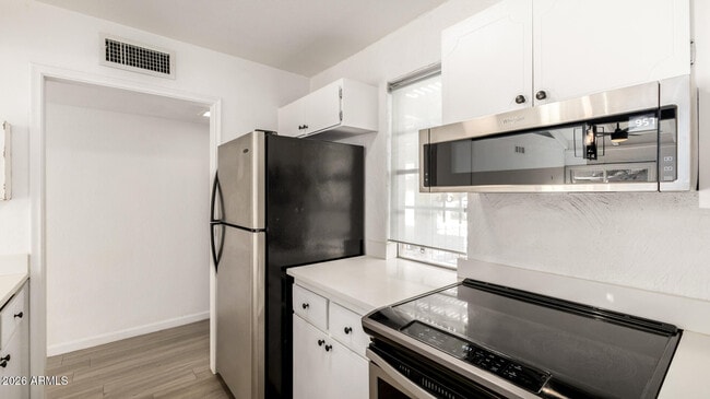 Building Photo - 1149 E Rovey Ave