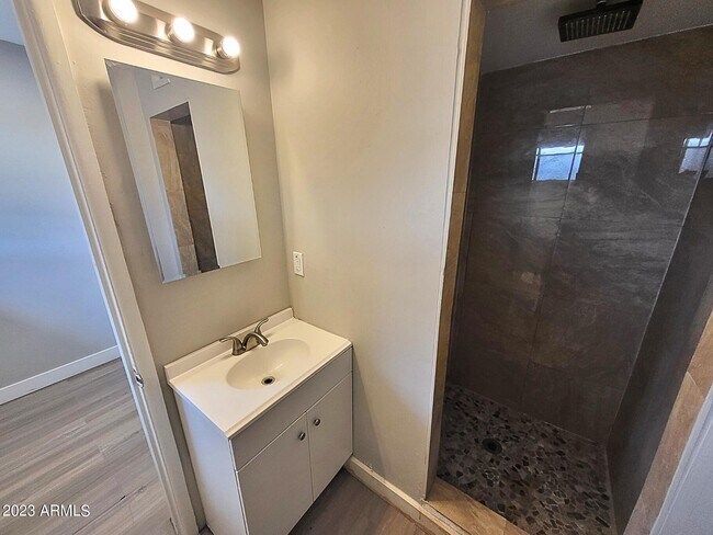 Building Photo - 2609 W McLellan Blvd