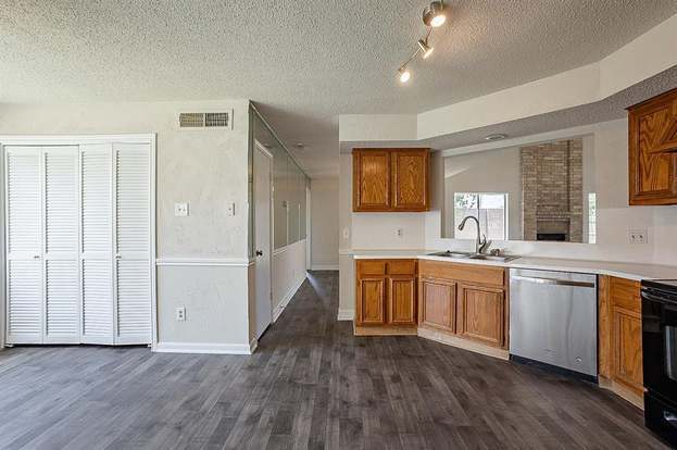 Building Photo - 14651 Via Del Norte Dr