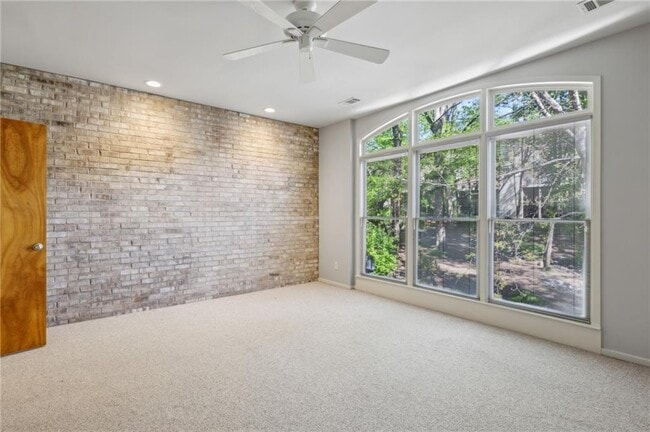 Building Photo - 1294 Fernwood Cir NE