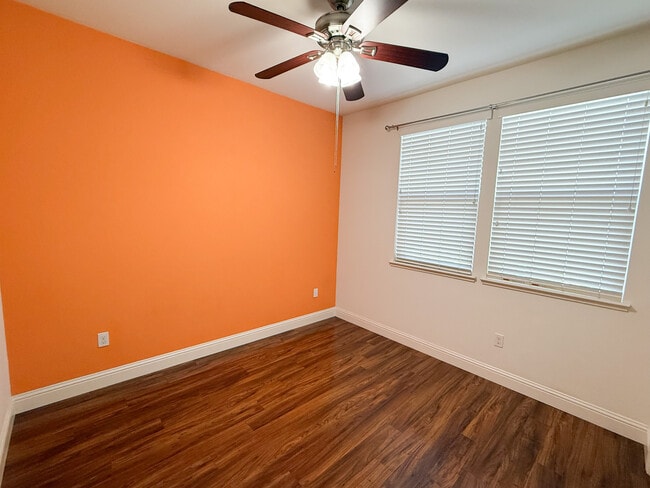 Building Photo - 1506 McCandless Dr