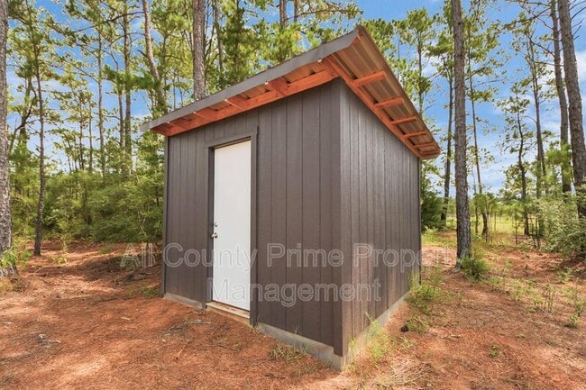 Building Photo - 1560 Brown Rd