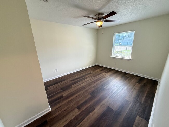 Building Photo - 6-4 Pintail Ct