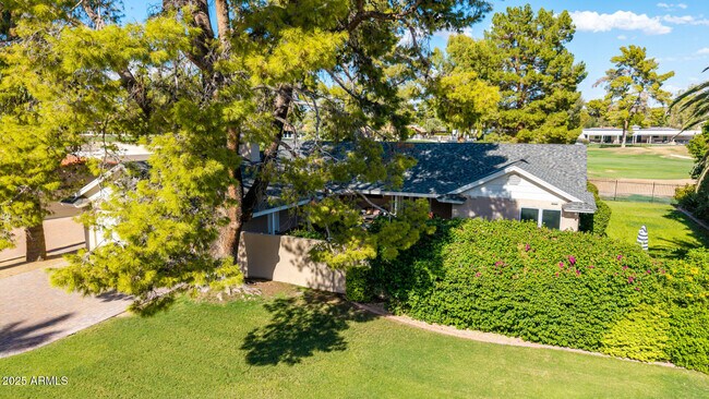 Building Photo - 14425 N Coral Gables Dr