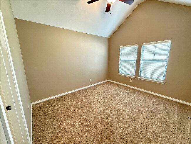 Building Photo - 3828 Black Hawk Ln