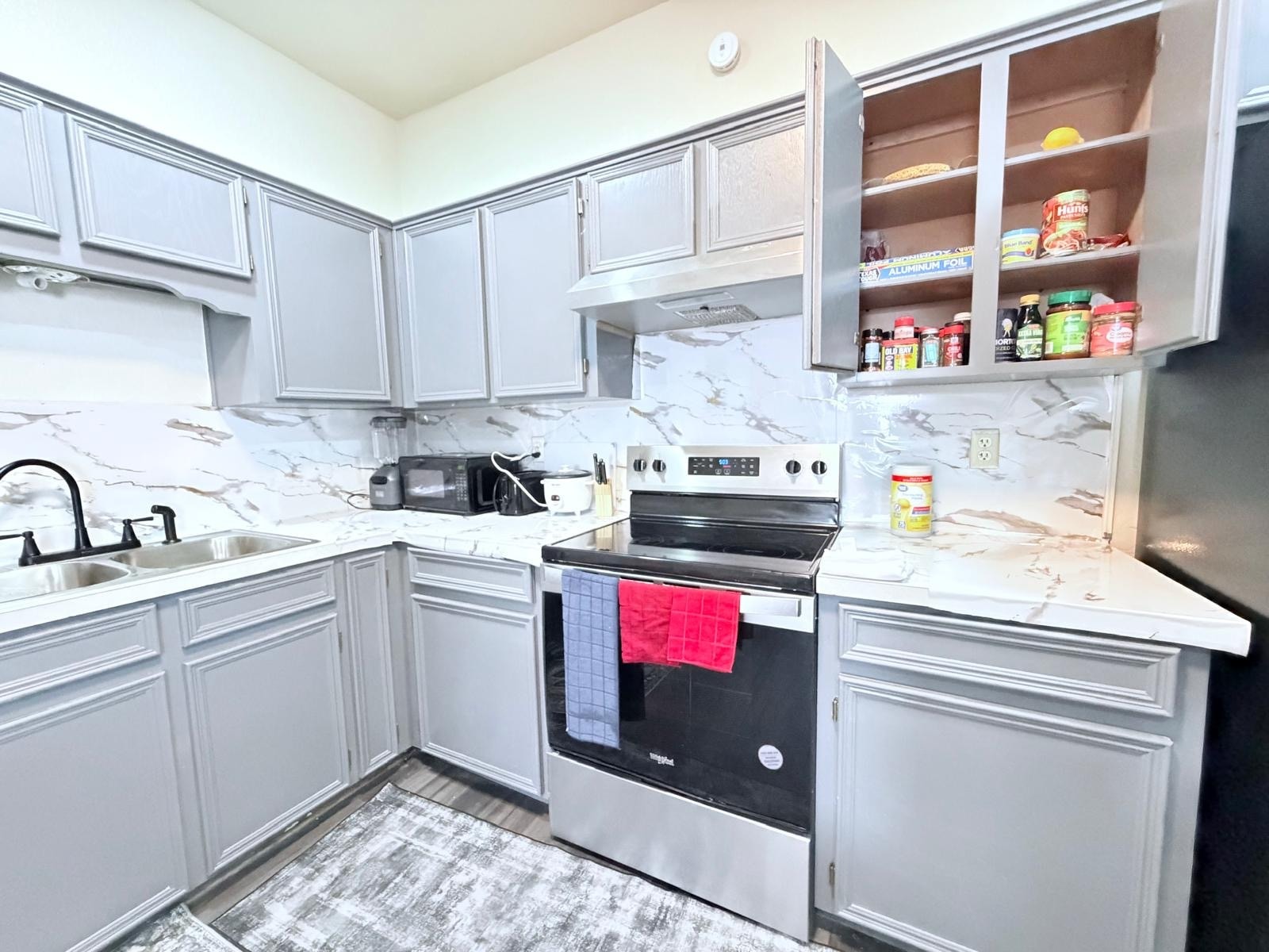 Building Photo - 5110 Daybreak Dr