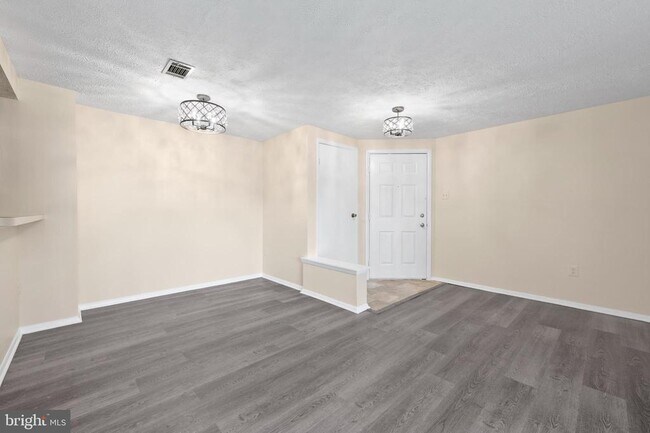 Building Photo - 26008 Brigadier Pl