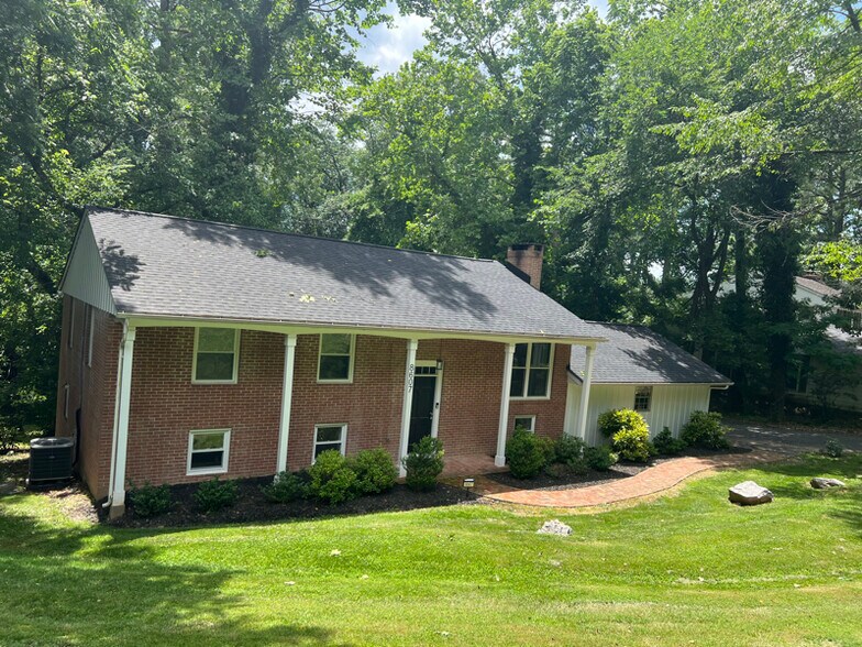 Primary Photo - 8607 Pinecliff Dr