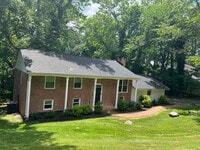 Building Photo - 8607 Pinecliff Dr