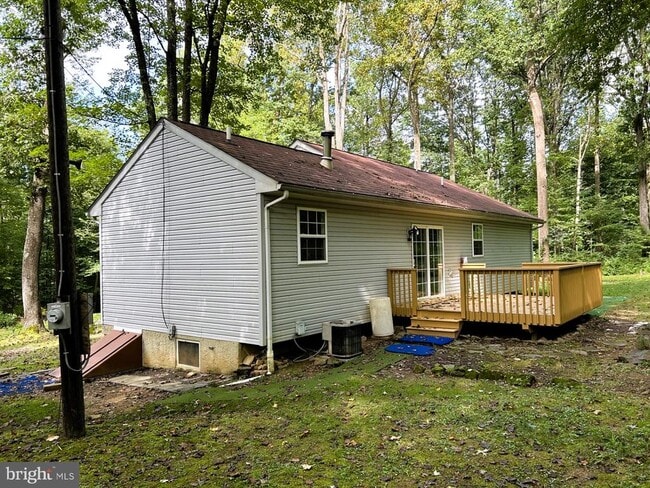 Building Photo - 104 Delphi Rd