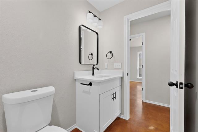 Building Photo - 1471 W Kaufman St