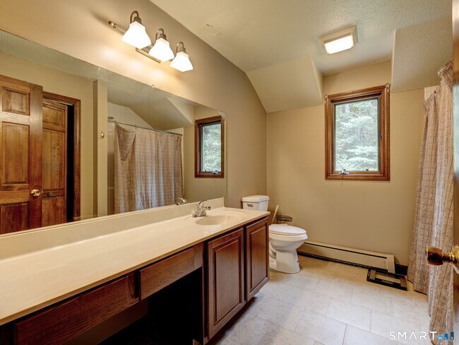 Building Photo - 522 Springfield Rd