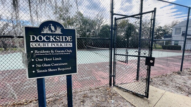 Building Photo - 2536 Woodgate Blvd