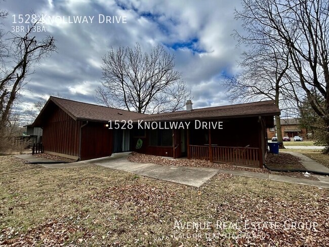 Building Photo - 1528 Knollway Dr