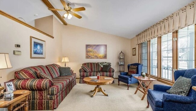 Building Photo - 3239 S Hemlock Ln