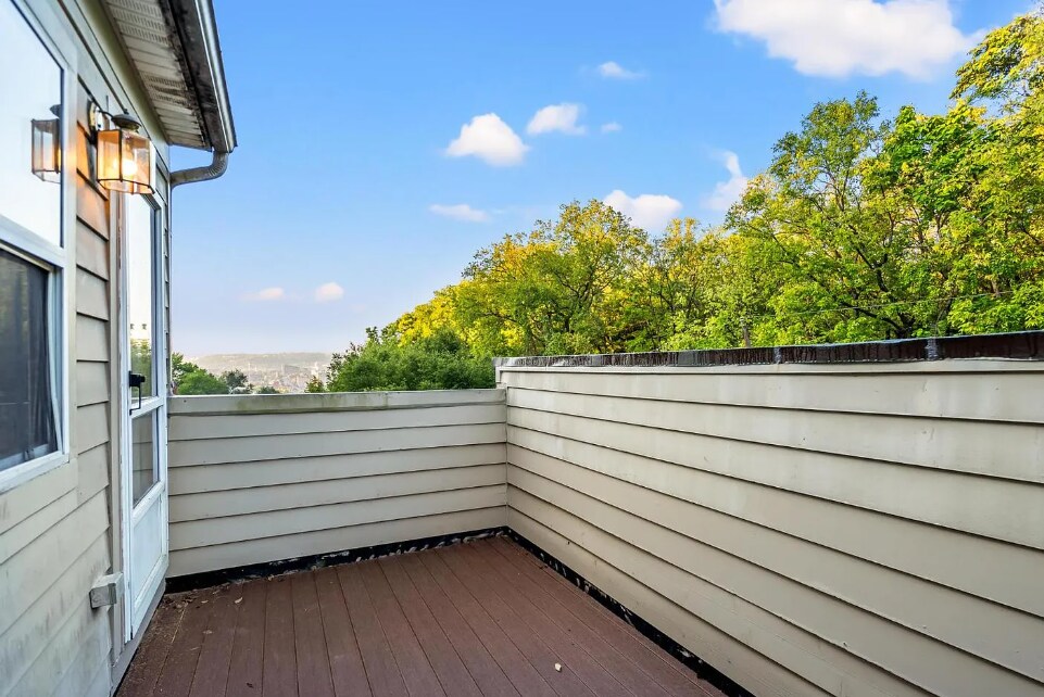 Building Photo - 2226 Ravine St