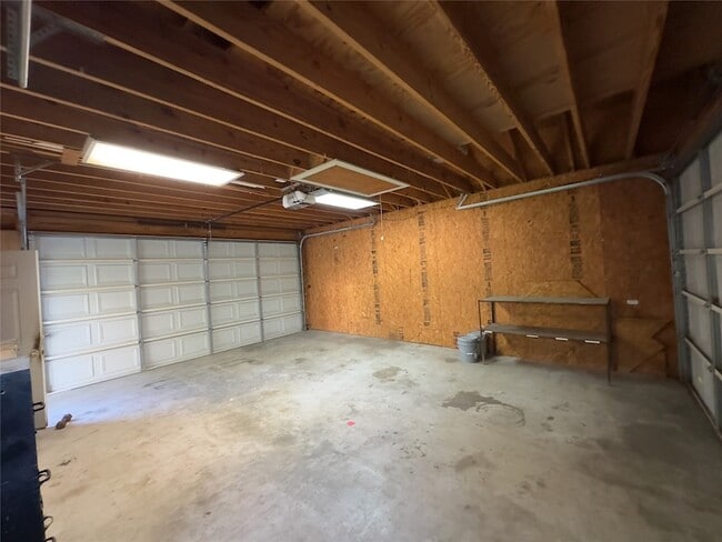 Building Photo - 2614 W Newton Cir