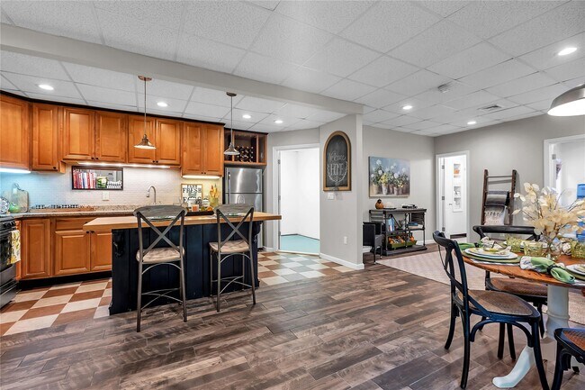 Building Photo - 22 Lauro Ridge Ct