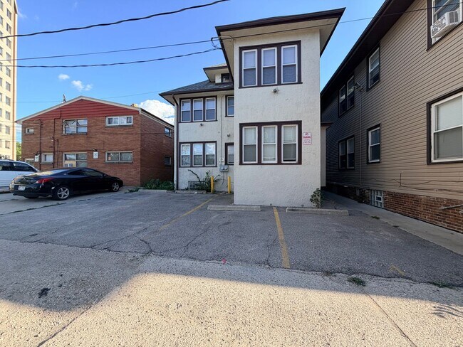 Building Photo - 3424 W Highland Blvd
