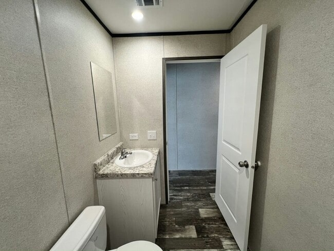 Building Photo - 49 Tower Manor Dr