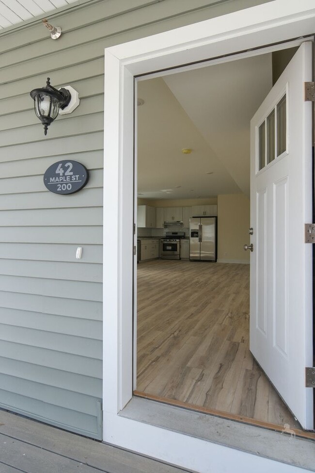 Interior Photo - Folger's  Landing