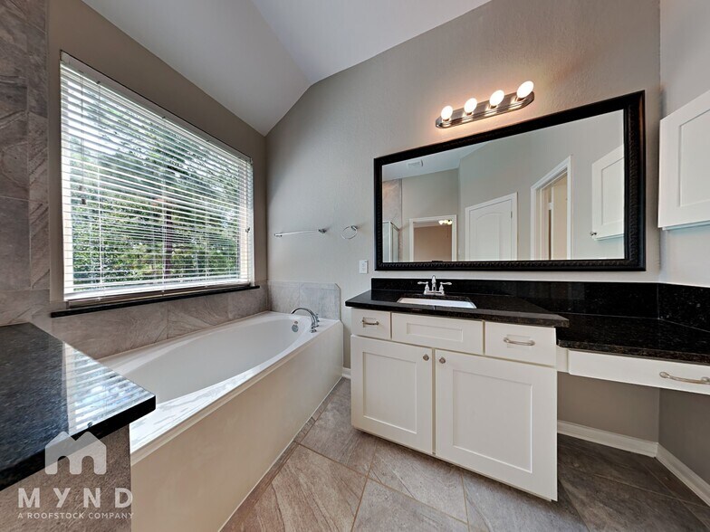 Building Photo - 118 Cheswood Forest Dr