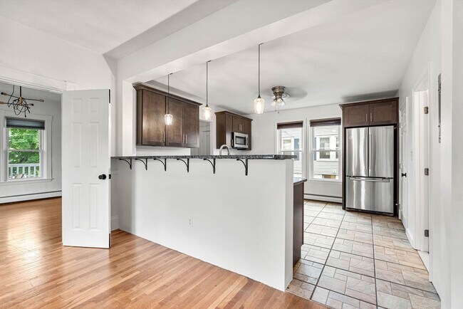 Building Photo - 37 1st St