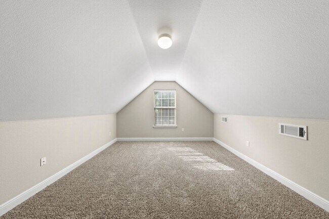 Building Photo - Luxury home in a premier neighborhood!