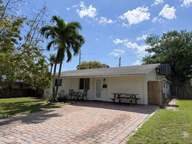 Building Photo - 536 NW 45th St