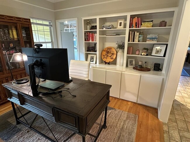 Building Photo - 311 Le Grande Ave