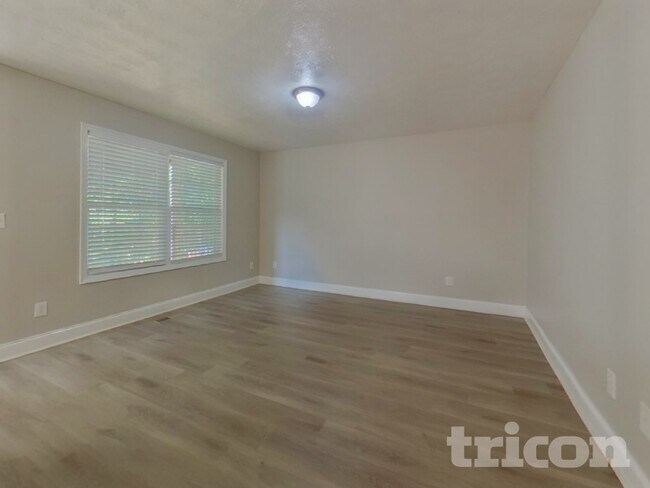 Building Photo - 249 Indian Lake Trail