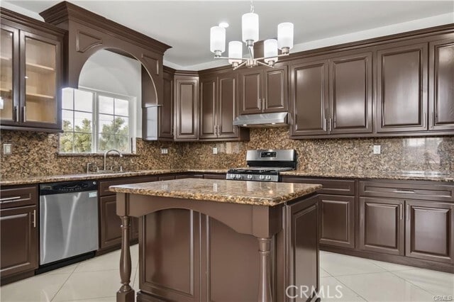 Building Photo - 3865 Del Rosa Ave