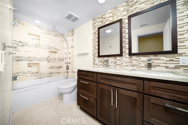 Building Photo - 5500 Vía Dianza