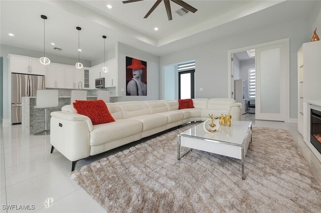 Building Photo - 2330 4th Ave SE