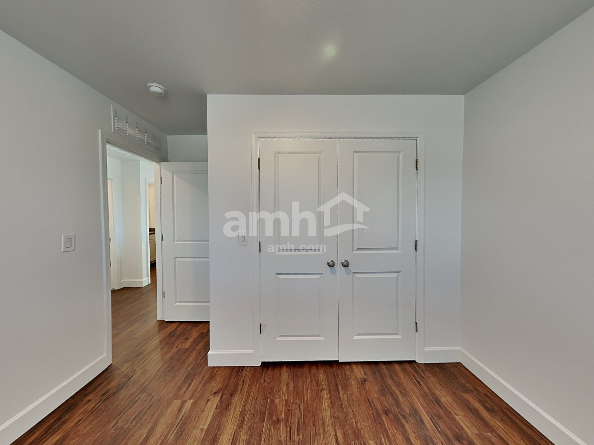 Building Photo - 6621 S 42nd Ln