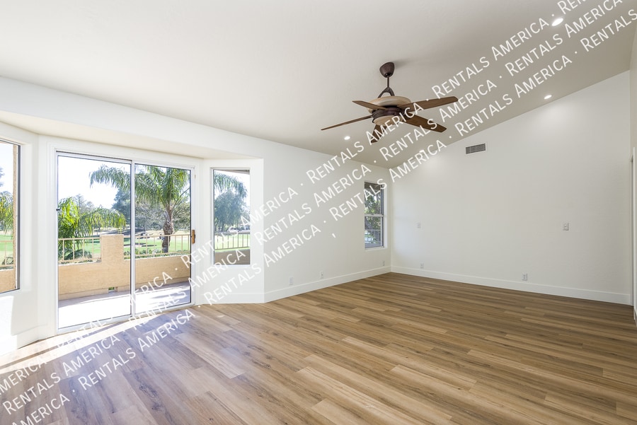 Building Photo - 2342 W Hemlock Ct