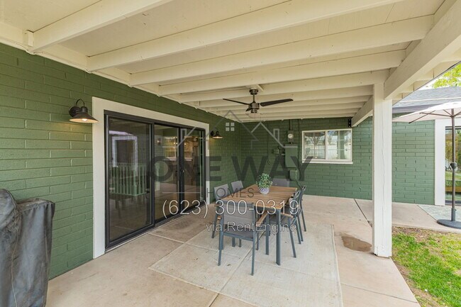 Building Photo - 107 S Catalina St