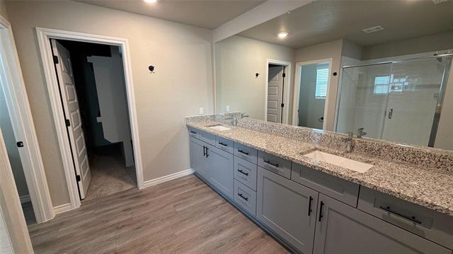 Building Photo - 724 Vine St