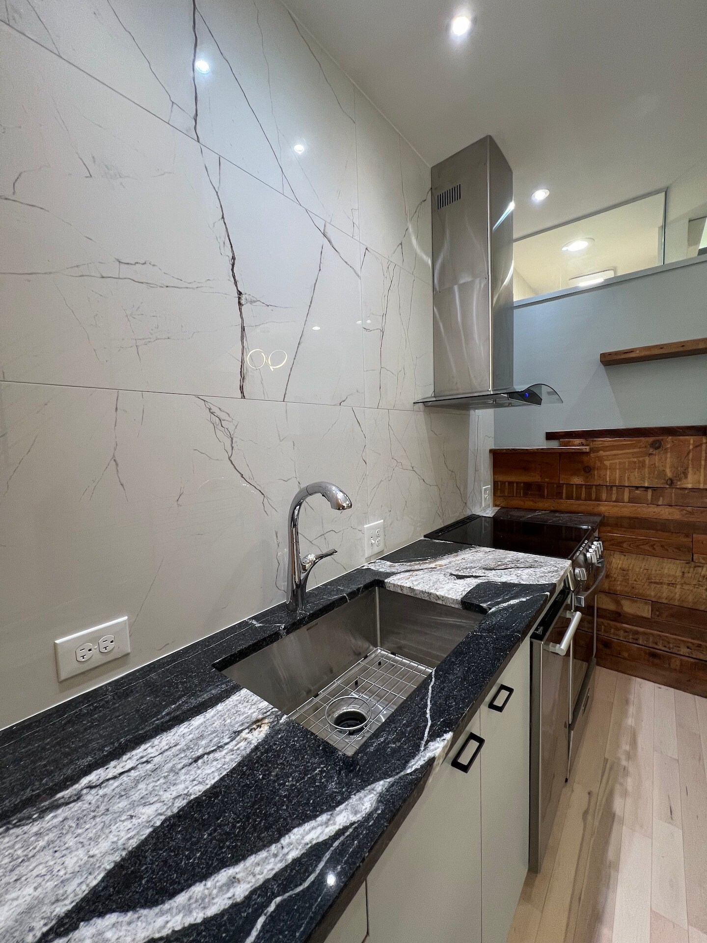 Building Photo - 2019 S Beechwood St