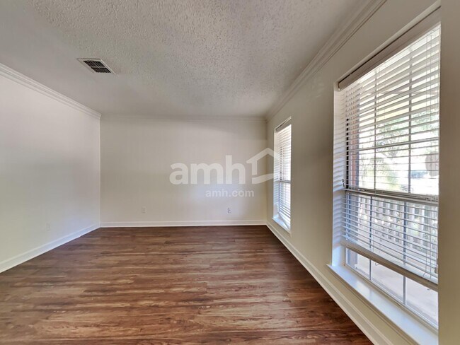 Building Photo - 5412 Big Bend Dr