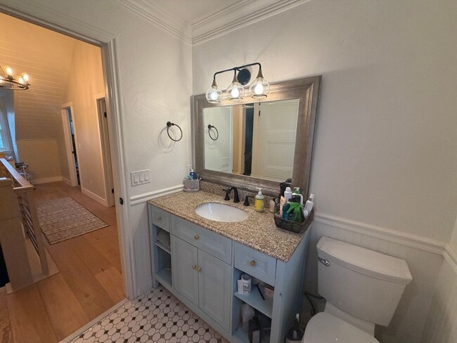 Building Photo - Gorgeous 4 Bedroom Home!!