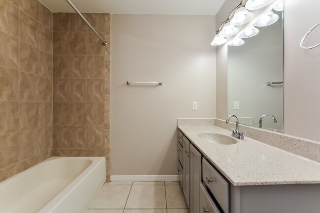 Building Photo - 12638 Beltingle Ct